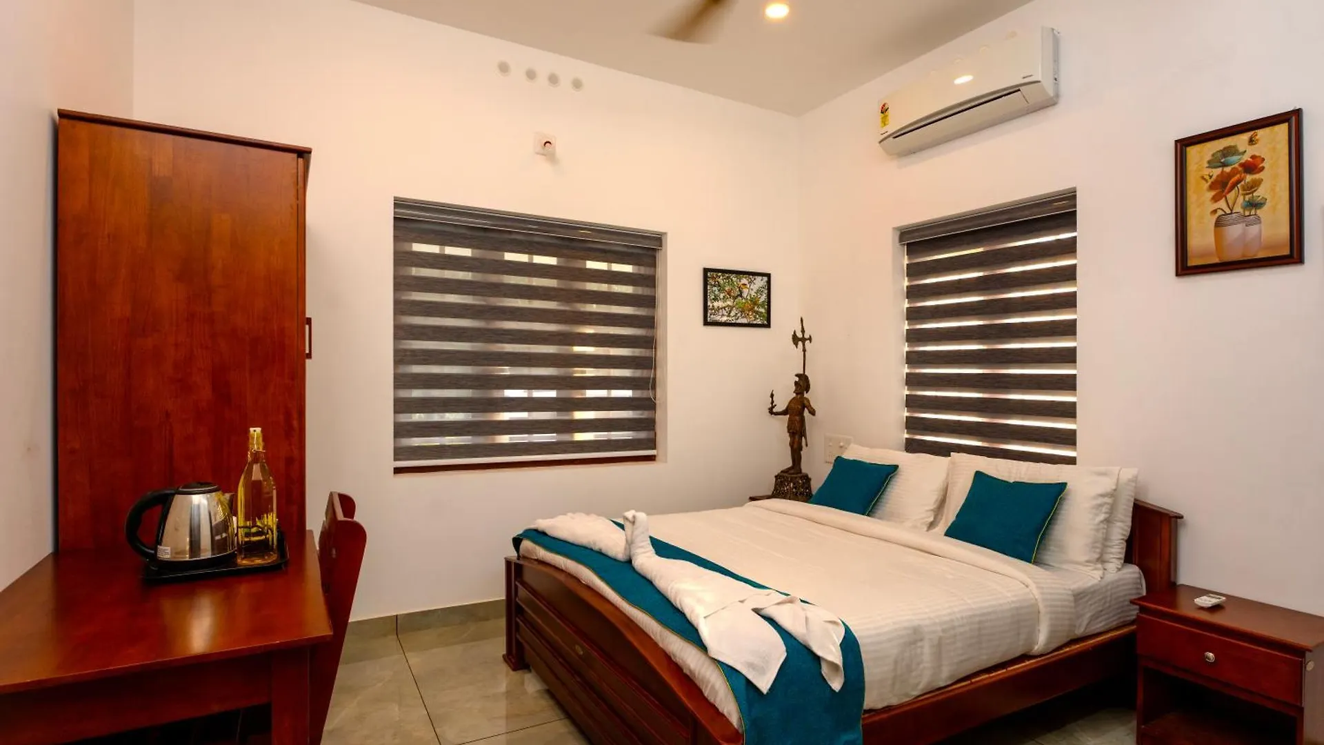 Resort The Vogue - Luxury Private Pool Villa , Athirappilly